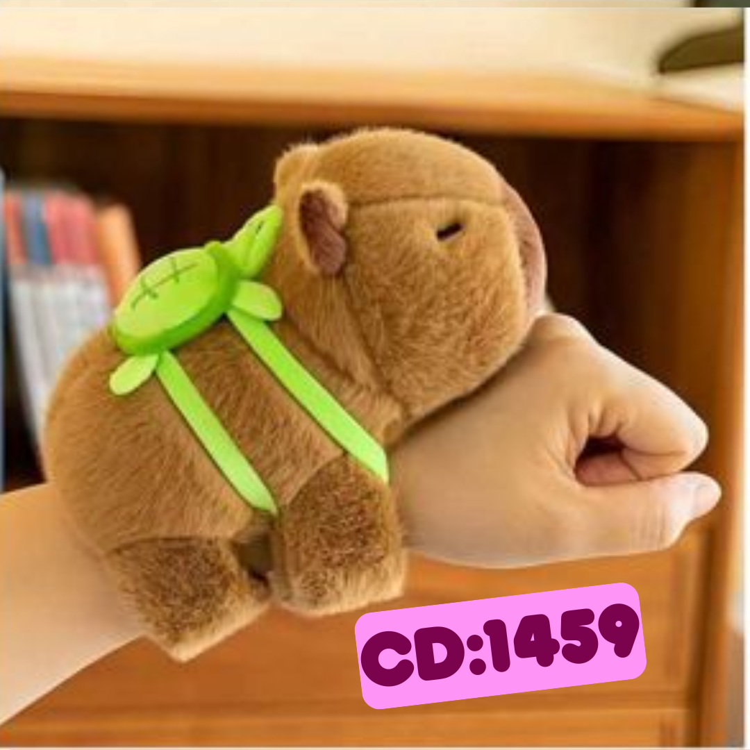 PULCERA CAPIBARA CON MOCHILA TORTUGA